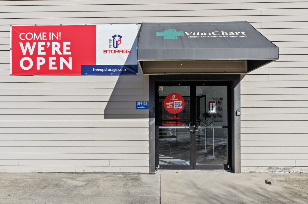 White Sulphur Spring - Storefront